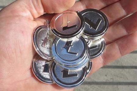 比特幣持倉周報(bào) | 散戶追隨專業(yè)機(jī)構(gòu)堅(jiān)定追多，唯有大玩家提前逆市唱空！