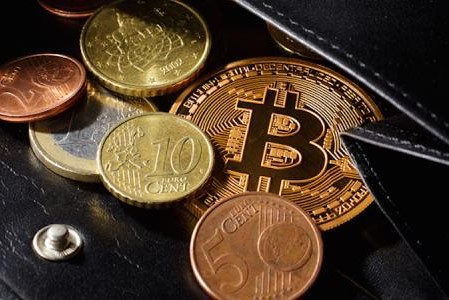拿多少個比特幣可以買一輛特斯拉？真的有人拿比特幣買過汽車嗎？