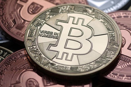 比特幣期權(quán)合約即將到期 比特幣做市商進入恐慌模式