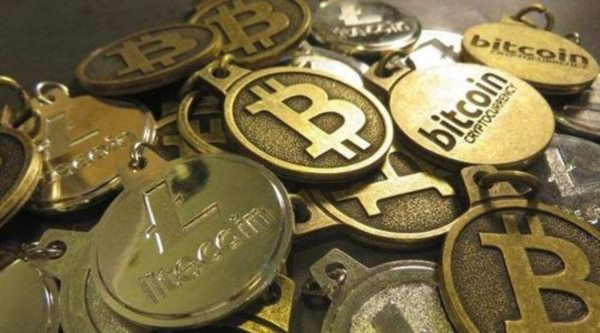 股票和資金受法律保護(hù)，而虛擬貨幣不受法律保護(hù)