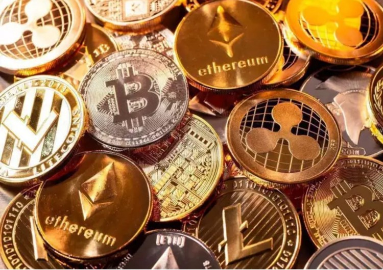 加密貨幣價格大幅上漲，比特幣接近43000美元，以太坊、Solana漲8%