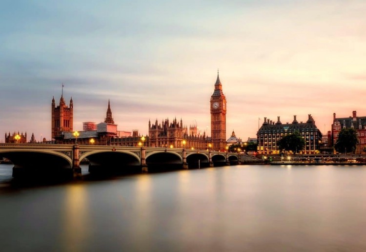 英國財政部公布監(jiān)管框架