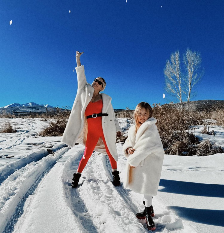 拉爾薩皮蓬在INSTAGRAM爭議和更多明星照片后退出